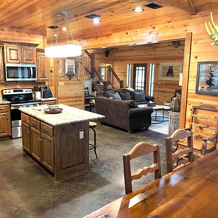 4Br/3Bth Family Cabin With A Hot Tub, Sleeps 14 โบรคเคนโบว์ ภายนอก รูปภาพ